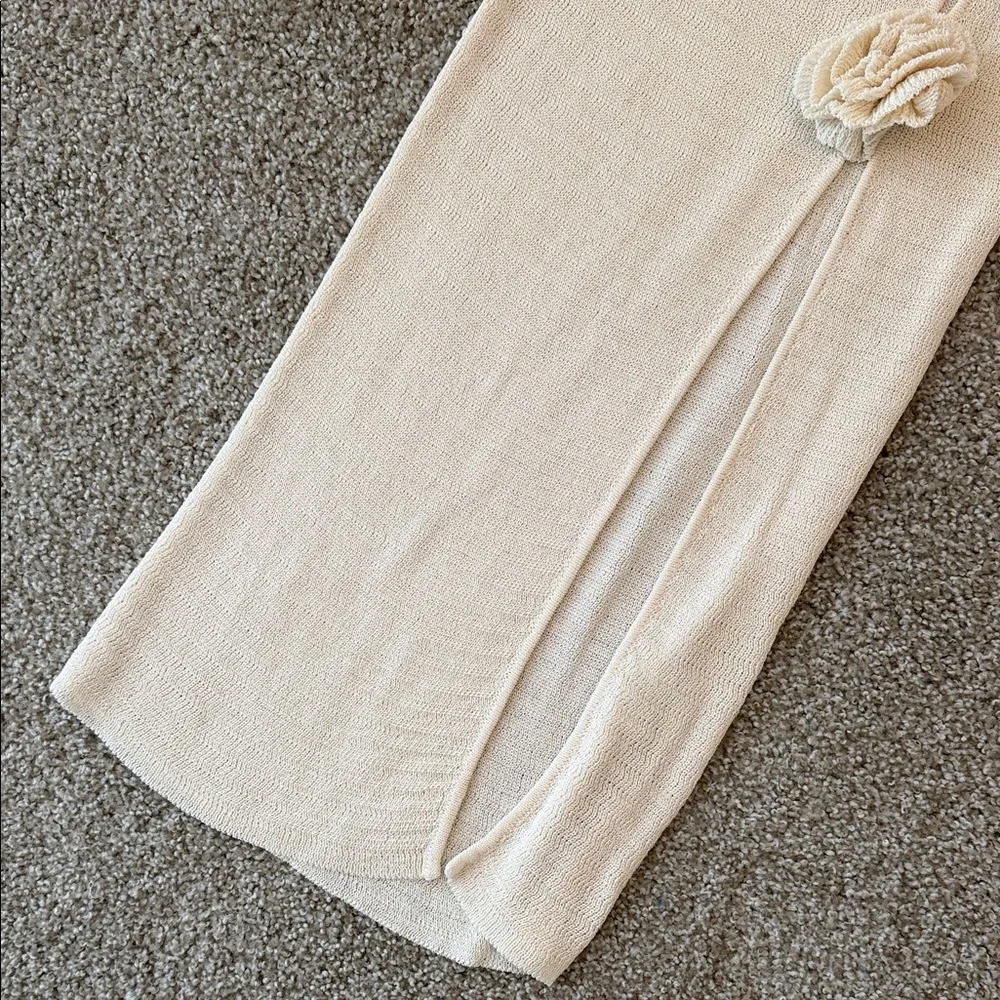 Cream Knit Halter Top with Flower Detail - Picture 5 of 6